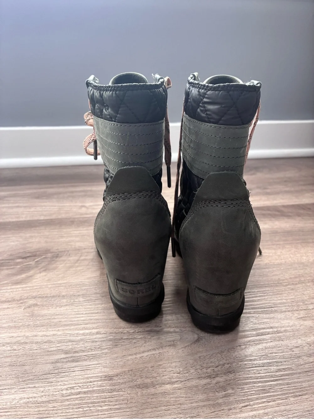 Sorel Lexi wedge boots green